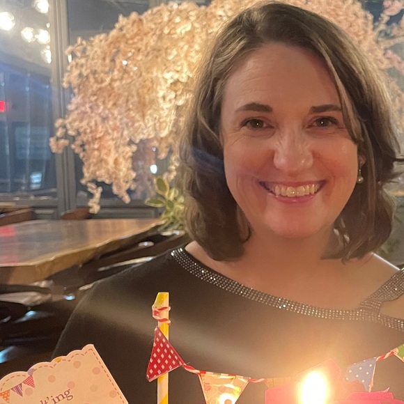 Meet your Posher, Christel - Picture 1 of 1